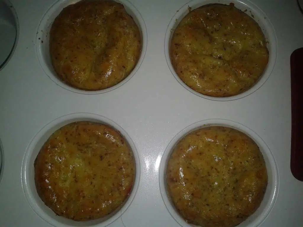 Mozzarela keto muffins