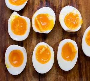 boilled eggs healthy low carb snack