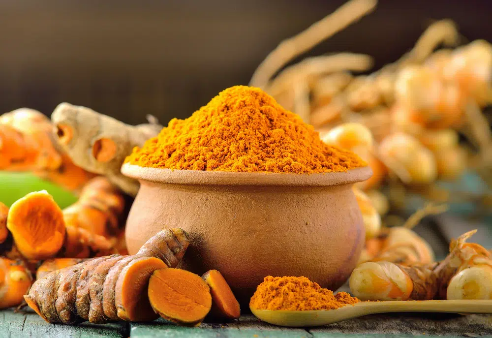 How to Make Bulletproof Tea with Turmeric - Golden Milk 1 turmeric poweder low carb spark