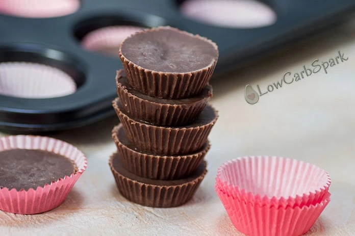 Easy Keto Fat Bombs (4 Ingredients)- 2g Net Carbs 5 keto fat bombs for a quick snack creamy and delicious