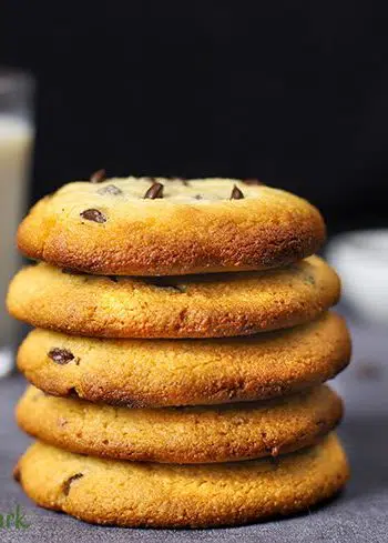 The Best Keto Chocolate Chip Cookies – Only 2g carbs