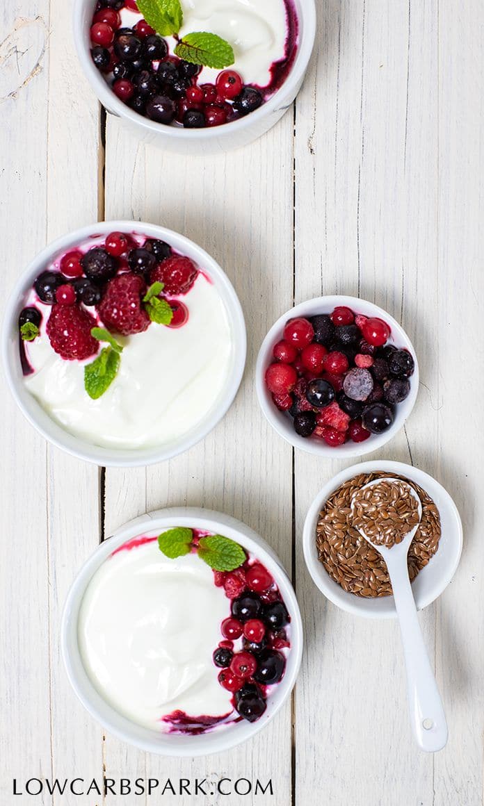 Enjoy a low carb yogurt is extremely easy to make and very low in carbs! This recipe has only 2 ingredients, and it's ready in 30 seconds | www.lowcarbspark.com via @lowcarb #lowcarbyogurt #yogurt