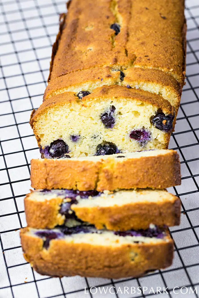 This blueberry bread is not only a grain-free keto bread but also ready in less than one hour. Enjoy a warm and comforting keto bread with blueberries perfect for a keto breakfast or dessert. Recipe via @lowcarbspark | lowcarbspark.com