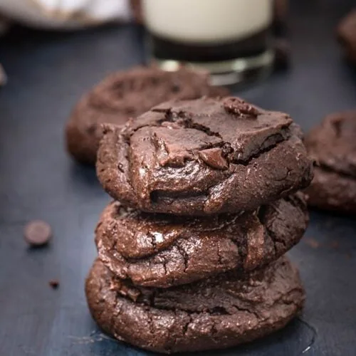 Flourless Chocolate Cookies 5 flourless cookies with almond butter and chocolate