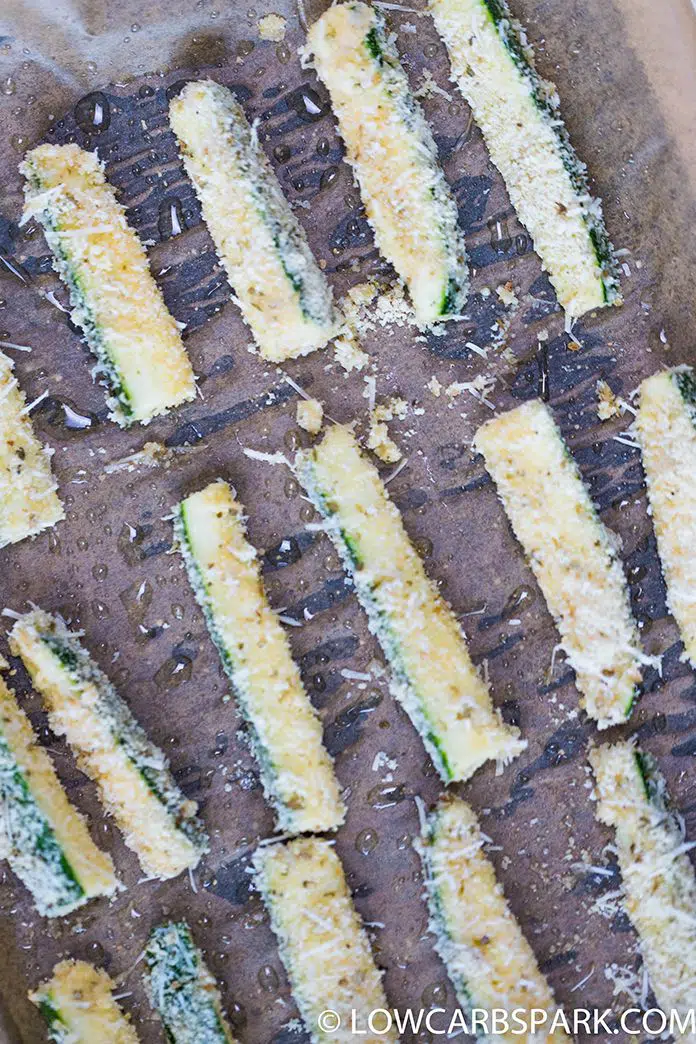Crispy Parmesan Baked Zucchini Fries 4 how to make parmesan zucchini fries lowcarbspark