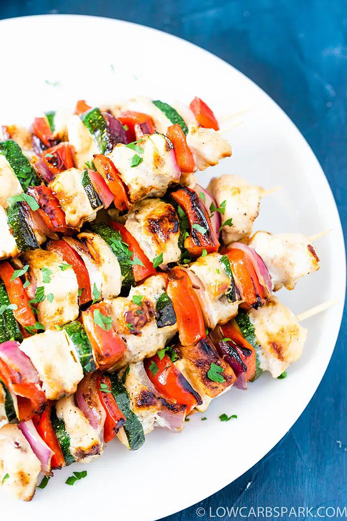 Easy and Juicy Grilled Chicken Kabobs with Vegetables