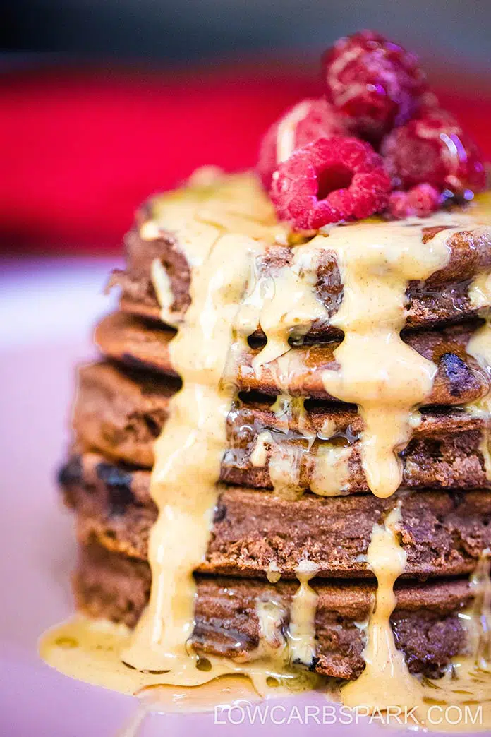 The Best Double Chocolate Protein Pancakes 4 Fluffy protein pancakes made without oats, bananas, refined sugar, or wheat flour! Made with protein powder, eggs and coconut flour, these pancakes pack 15 grams of protein.