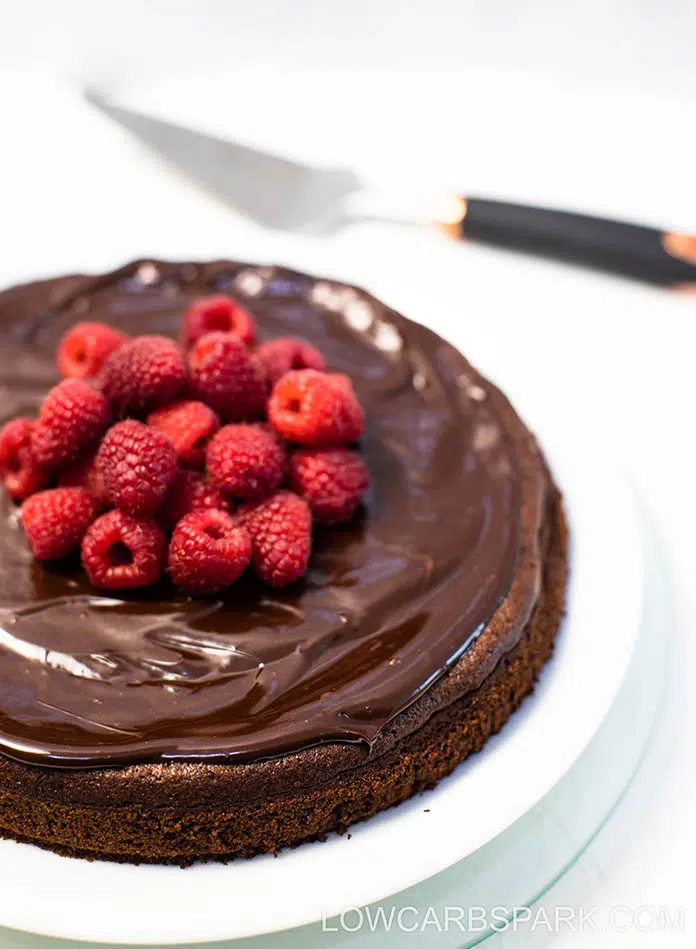 Flourless Chocolate Cake 5 Try this easy and decadent flourless cake that's super easy to make. Everyone will love this cake that ready in 20 minutes.