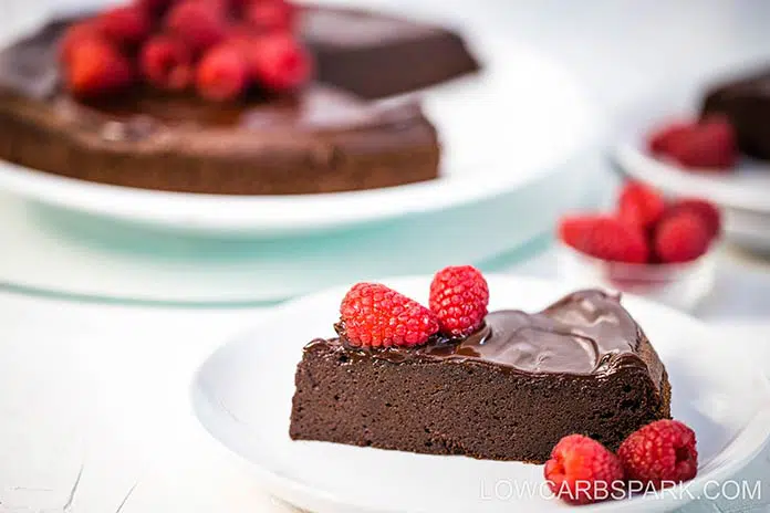 Flourless Chocolate Cake 6 This delicious gluten-free flourless chocolate cake recipe is naturally keto and sugar-free. Make it for any special occasion when you want a sugar-free fudgy flourless cake.
