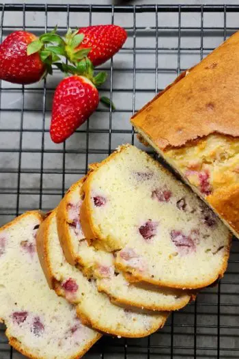Perfect Keto Strawberry Bread – Just 3g net carbs!