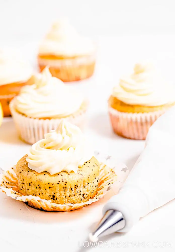 Keto Lemon Poppy Seed Muffins - 2g net carbs 4 keto muffins with lemon and poppy seeds