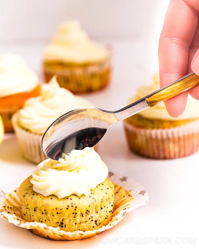 Keto Lemon Poppy Seed Muffins - 2g net carbs 3 serve keto poppy seeds muffins