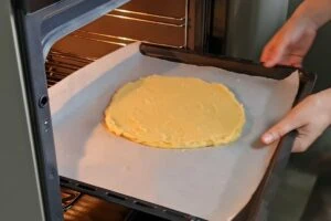 Keto Fruit Pizza with Cream Cheese Frosting - 4g net carbs! 16 how to make Keto Fruit Pizza