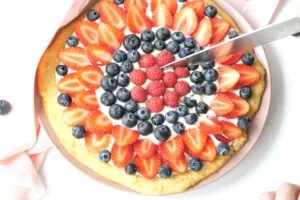Keto Fruit Pizza with Cream Cheese Frosting - 4g net carbs! 19 how to make Keto Fruit Pizza
