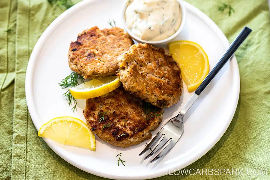 Keto Tuna Cakes with Lemon Dill Aioli 2 favorite keto low carb tuna cakes