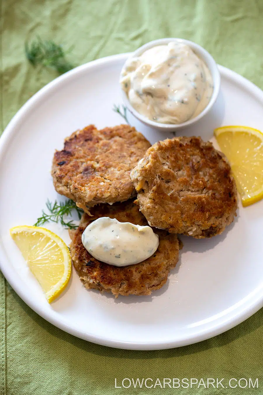 Keto Tuna Cakes with Lemon Dill Aioli 8 tuna cakes with lemon aioli