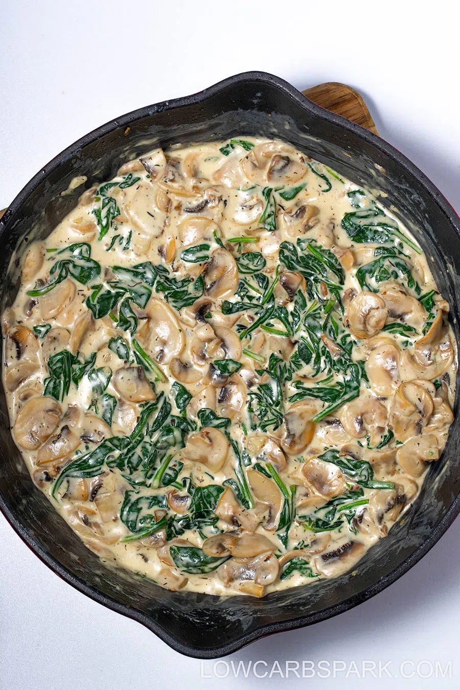 Easy Creamed Spinach and Mushrooms 5 creamy spinach and mushroom sauce