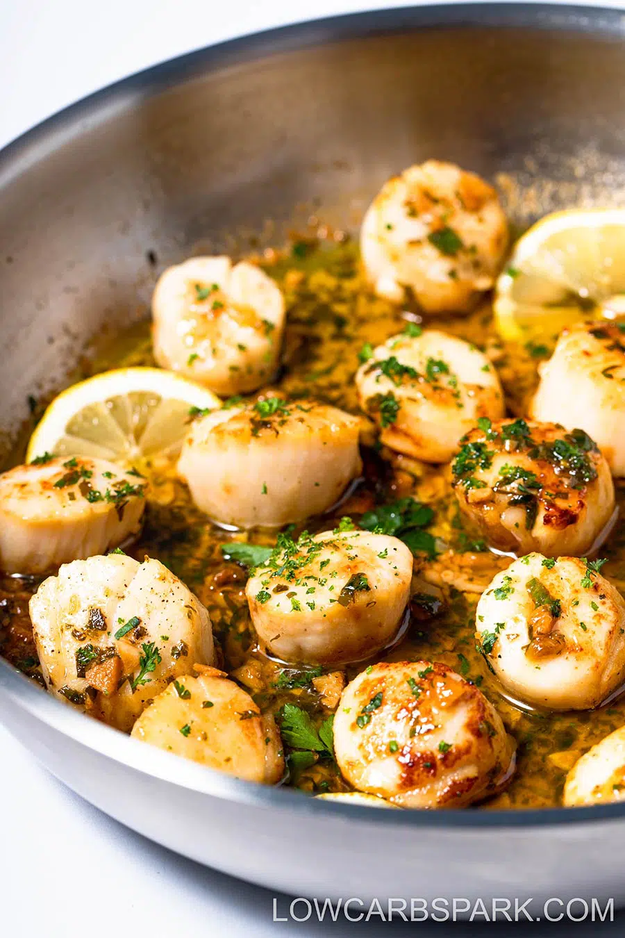 Seared Scallops With Garlic Lemon Butter Sauce 3 seared scallops with garlic and butter