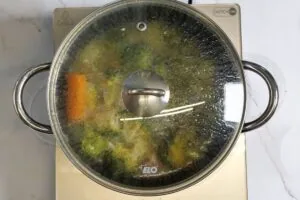 Easy Cream of Broccoli Soup 9 how to make Cream Of Broccoli Soup2