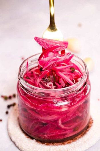 30 minutes Pickled Red Onions