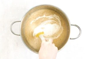 Super Creamy Cauliflower Soup 14 how to make Creamy Cauliflower Soup8