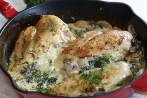 How To Make Creamy Mushroom and Spinach Stuffed Chicken Breast7