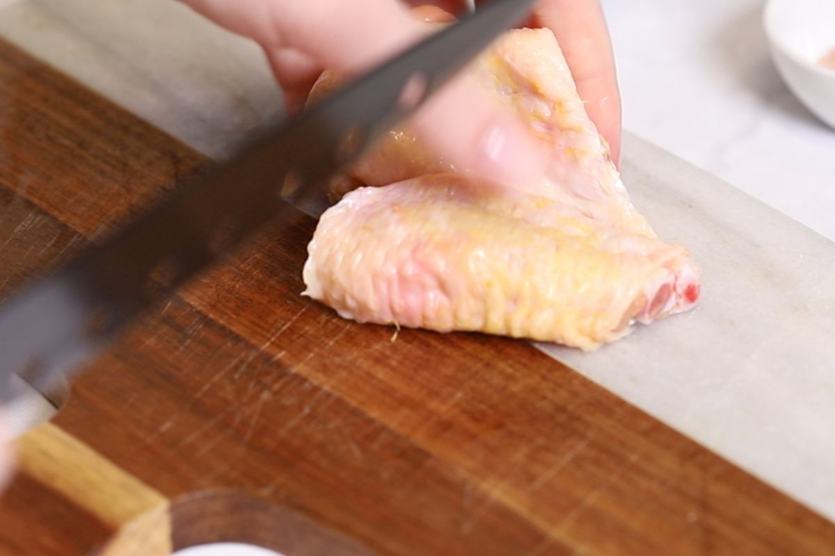 how to make Crispy Baked Chicken Wings