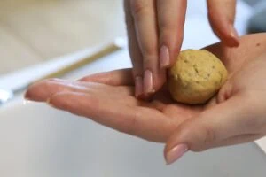 No-Bake Peanut Butter Protein Balls 13 How To Make Peanut Butter Protein Balls6