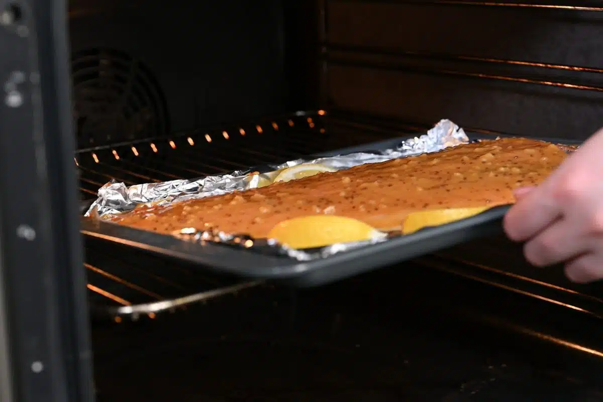 how to make Honey Mustard Salmon In Foil