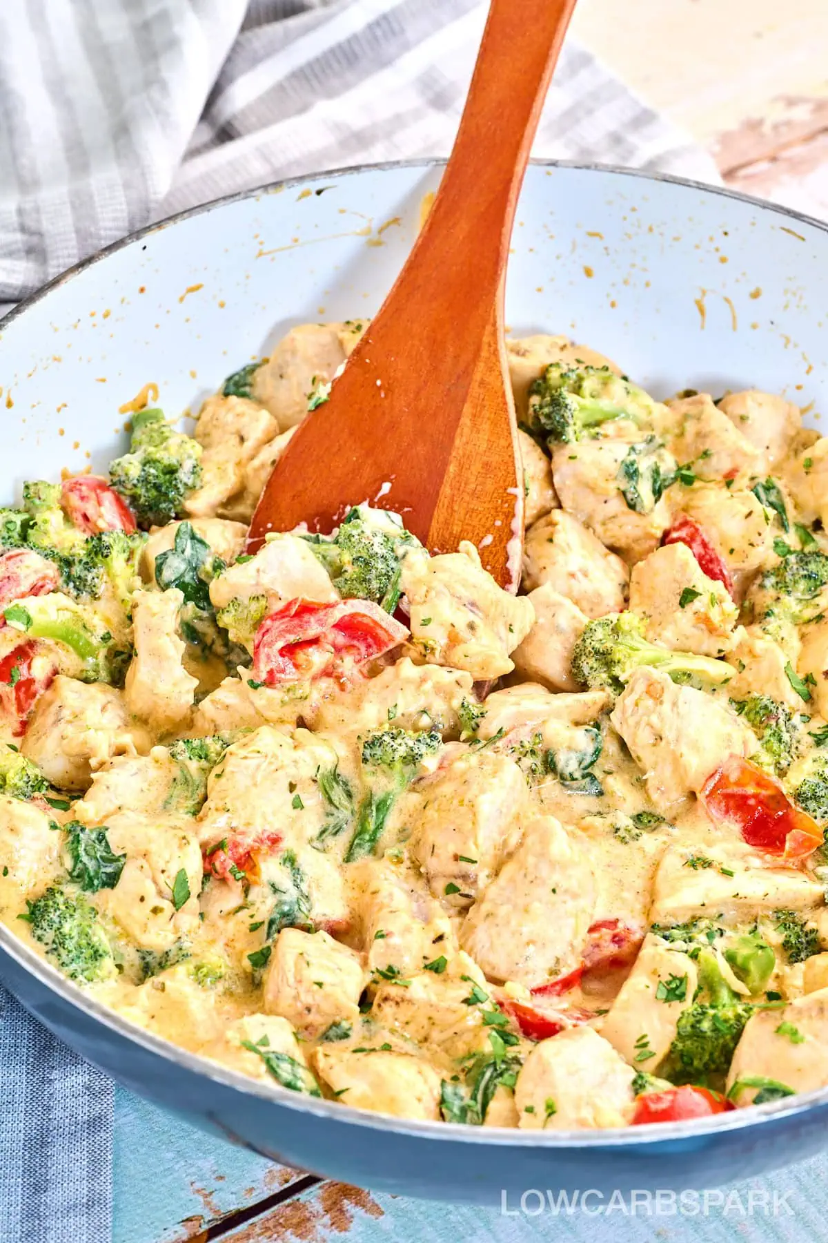 Garlic Chicken with Broccoli and Spinach (20 Minute Recipe) 10 Garlic Chicken with Broccoli and Spinach