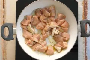 Garlic Chicken with Broccoli and Spinach (20 Minute Recipe) 14 how to make Garlic Chicken With Broccoli And Spinach 10 1