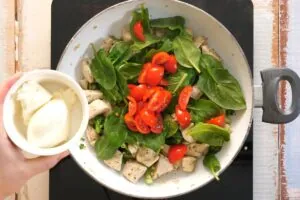 Garlic Chicken with Broccoli and Spinach (20 Minute Recipe) 16 how to make Garlic Chicken With Broccoli And Spinach 12