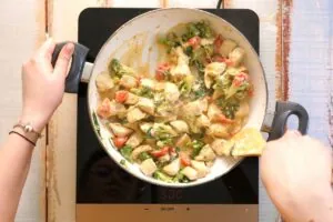 Garlic Chicken with Broccoli and Spinach (20 Minute Recipe) 17 how to make Garlic Chicken With Broccoli And Spinach 13