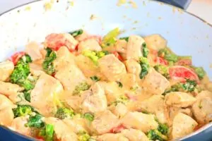 Garlic Chicken with Broccoli and Spinach (20 Minute Recipe) 18 how to make Garlic Chicken With Broccoli And Spinach 14