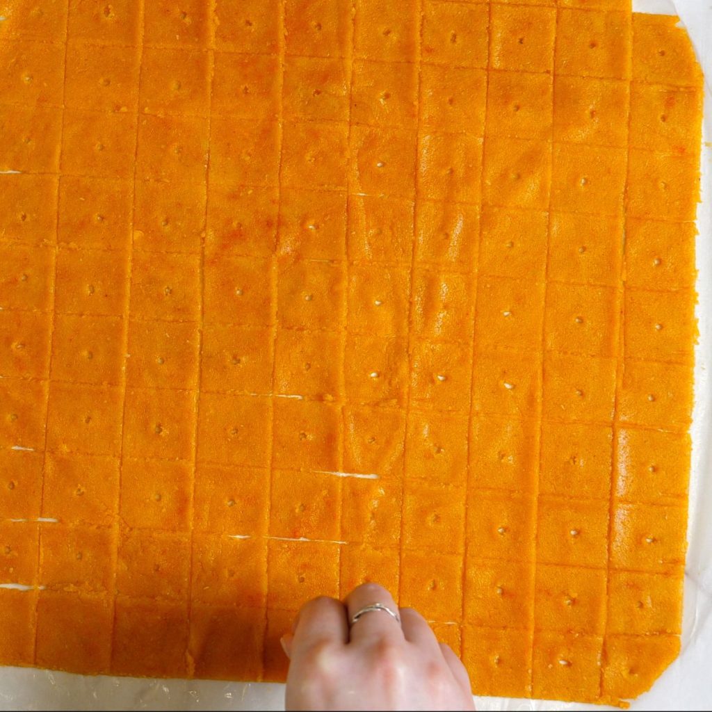 lowcarbspark how to make Best Low Carb Cheddar Cheese Crackers 5