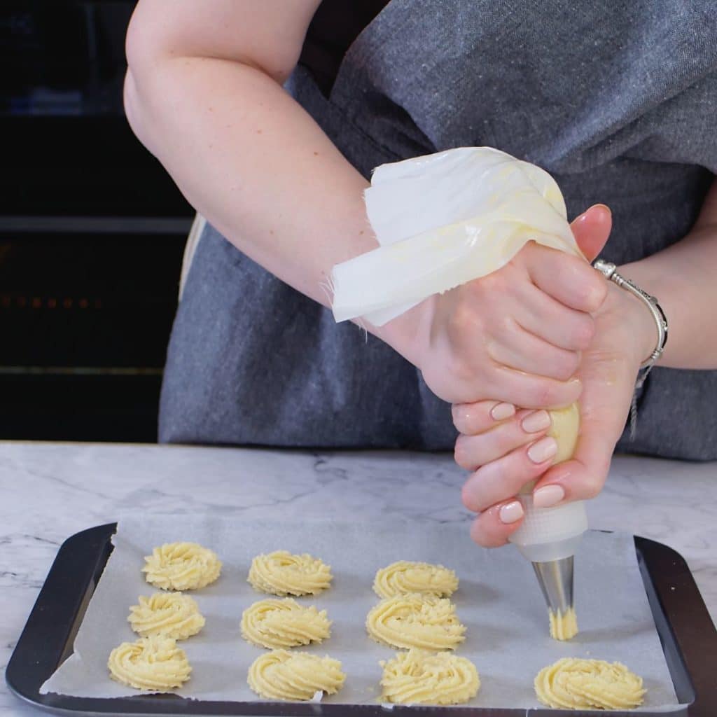 pipe the butter cookies