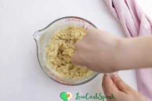 how to make Keto Cheesecake