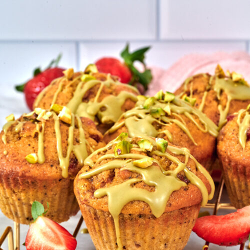 easy keto low carb strawberry pistachio mufifns