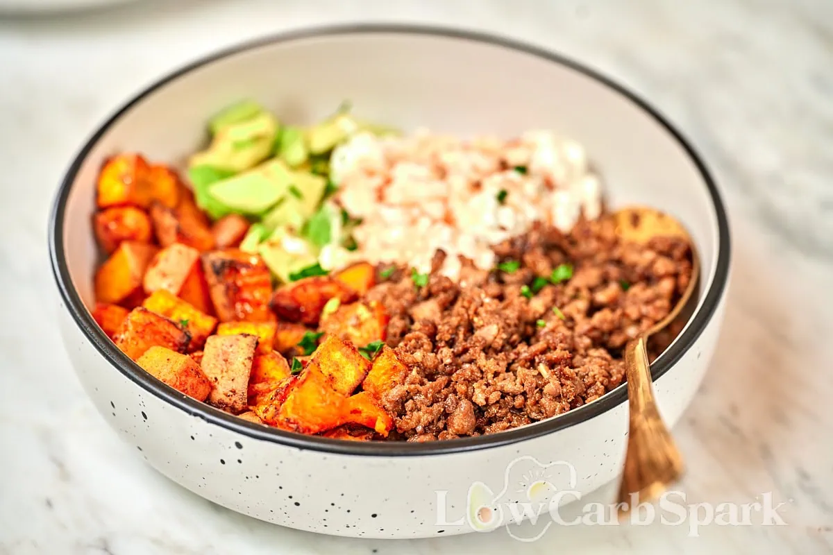Viral Hot Honey Ground Beef and Sweet Potato Bowl 9 High-protein ground beef bowl with sweet potatoes and avocado