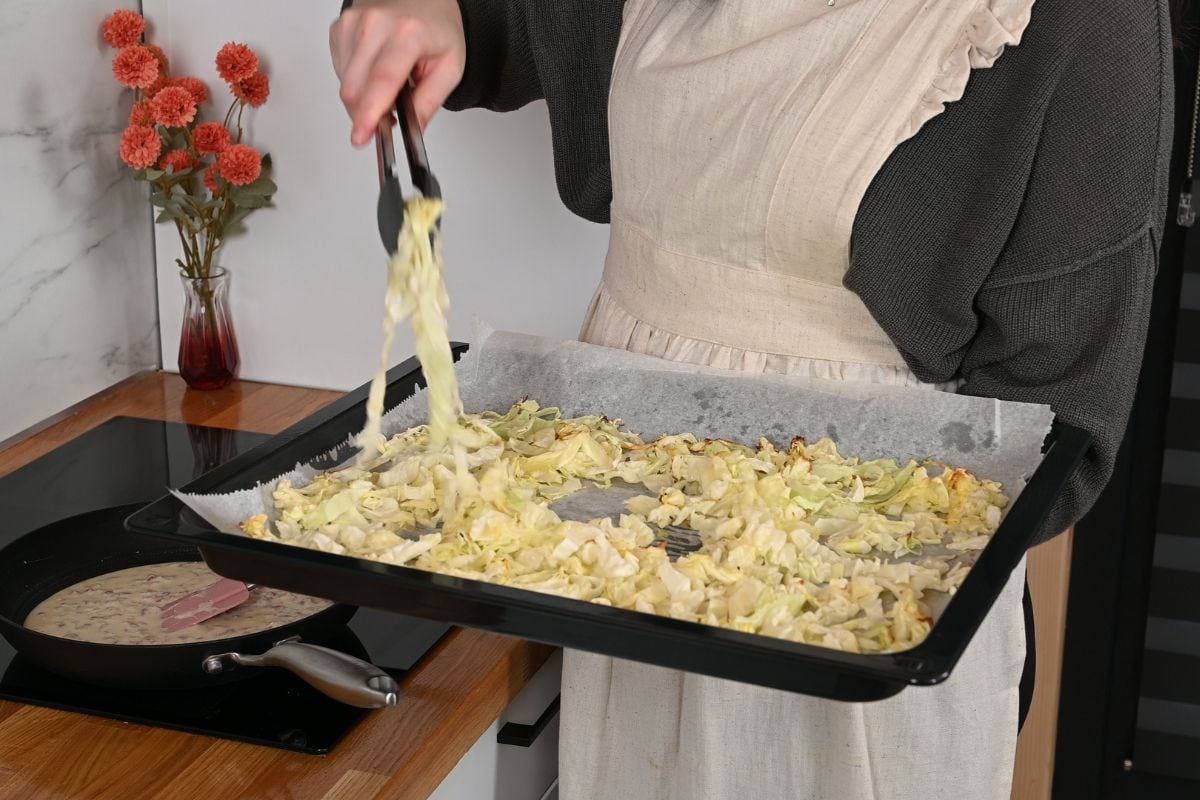 Cabbage Carbonara 8 Adding roasted cabbage to carbonara sauce