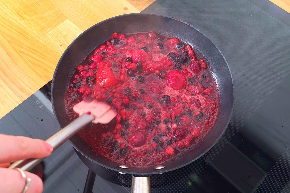 Cottage Cheese Lemon Cheesecake 10 Simmering mixed berries until they become thick and glossy for a homemade cheesecake topping.